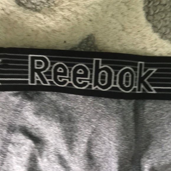 Grey cropped leggings from Reebok! - Picture 3 of 4